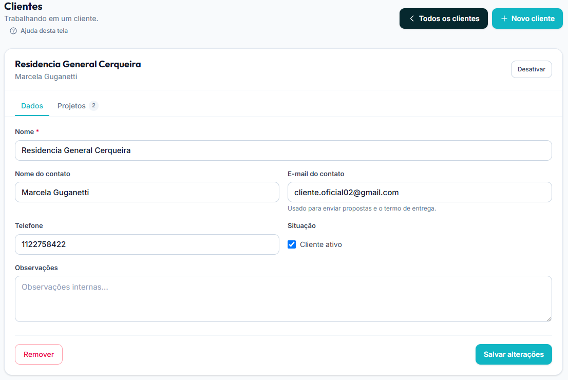 Ficha do cliente na aba Dados, com os campos Nome, Nome do contato, E-mail do contato, Telefone, Situação e Observações.
